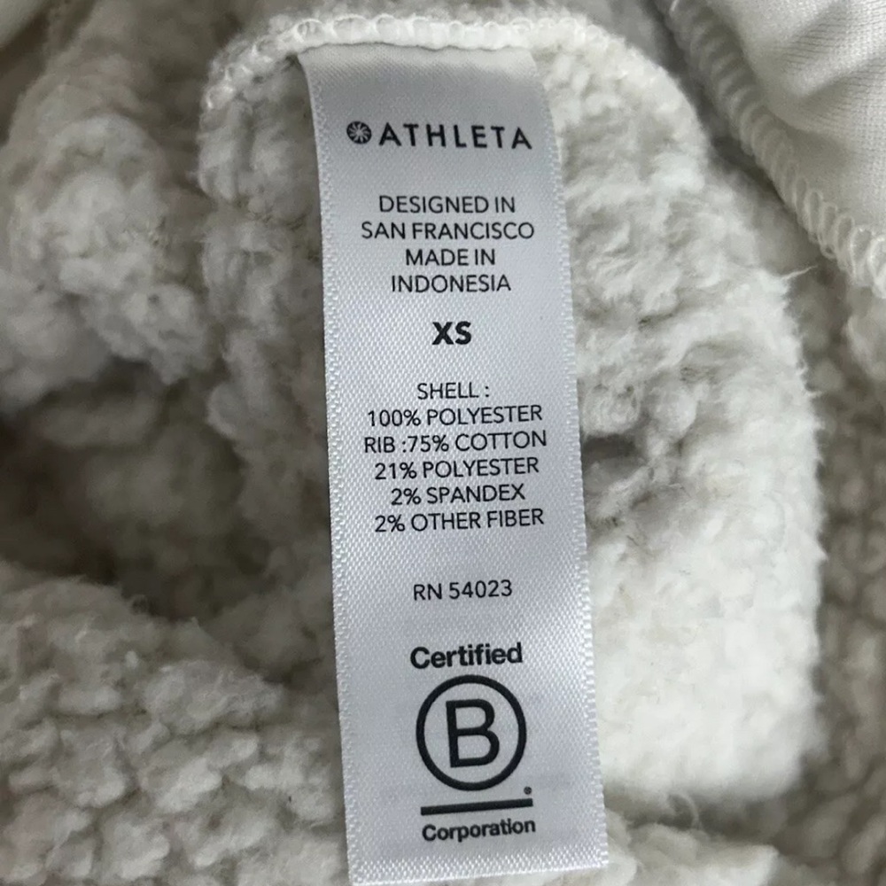 Athleta “Cloud” Sherpa Jacket W/ Full Zip, Pockets & Mock Neck - Picture 10 of 11